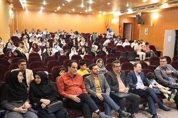 روز علوم آزمایشگاهی