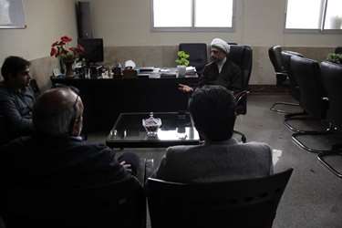 جلسه بررسی مشکلات سلف سرویس دانشگاه با حضور معاون فرهنگی 