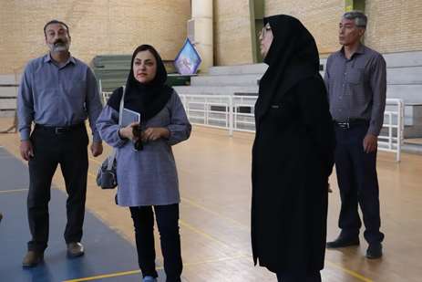 بازدید معاون فرهنگی دانشگاه علوم پزشکی جهرم از سالن‌های تربیت بدنی 